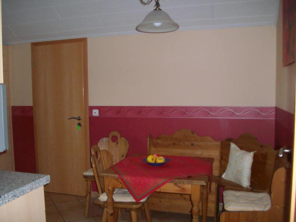 Ferienwohnung Mastiaux Mirbach Екстериор снимка